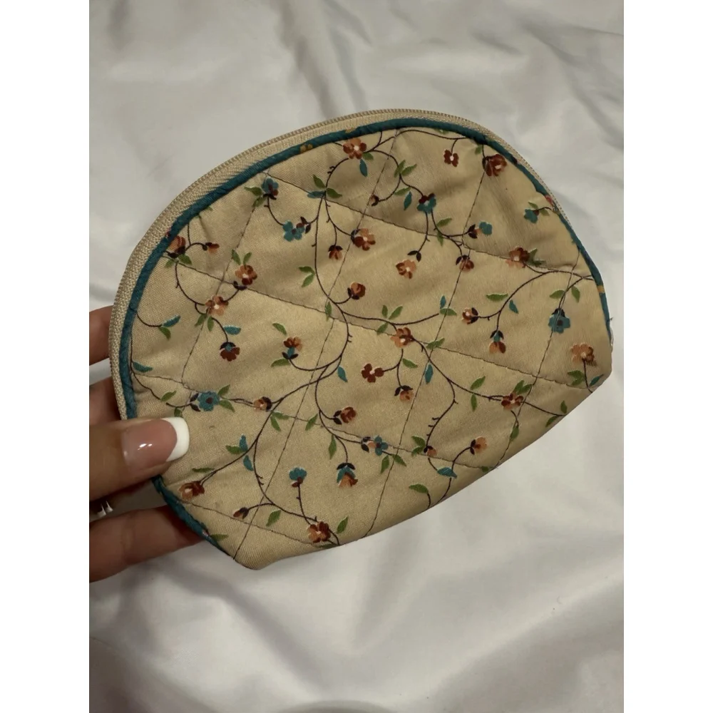 Vintage Quilted Jewelry Travel Case Makeup Case Flowers Floral Granny Core
